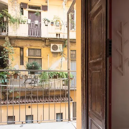 Youhosty - Corso Ticinese 78 Милан